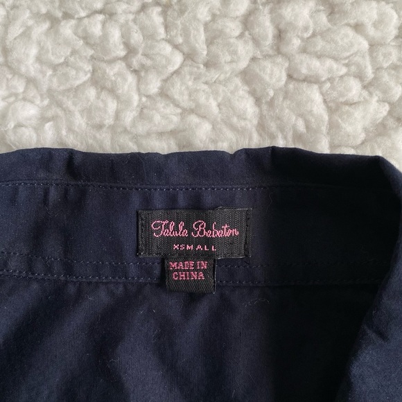 Aritzia Babaton Talula navy button down dress shirt with puff sleeves - Picture 4 of 4